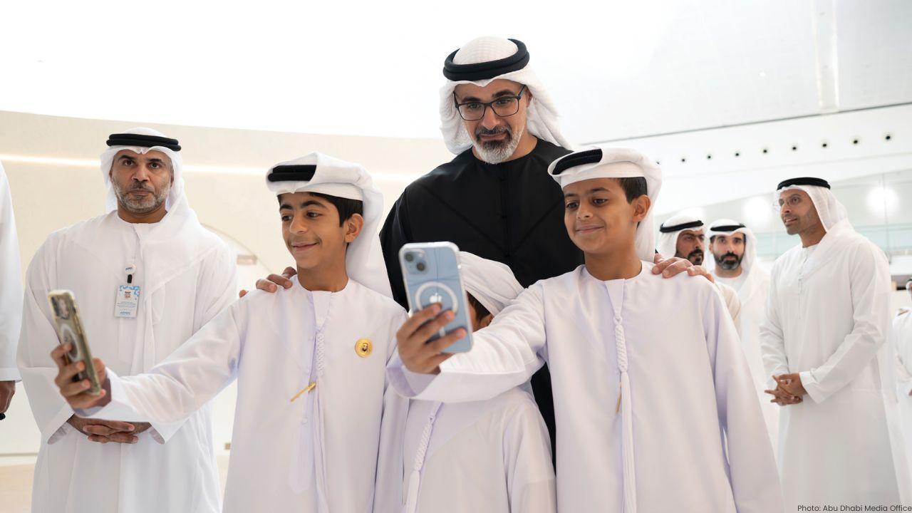 Abu Dhabi Crown Prince Visits ADIHEX 2025 Heritage Event
