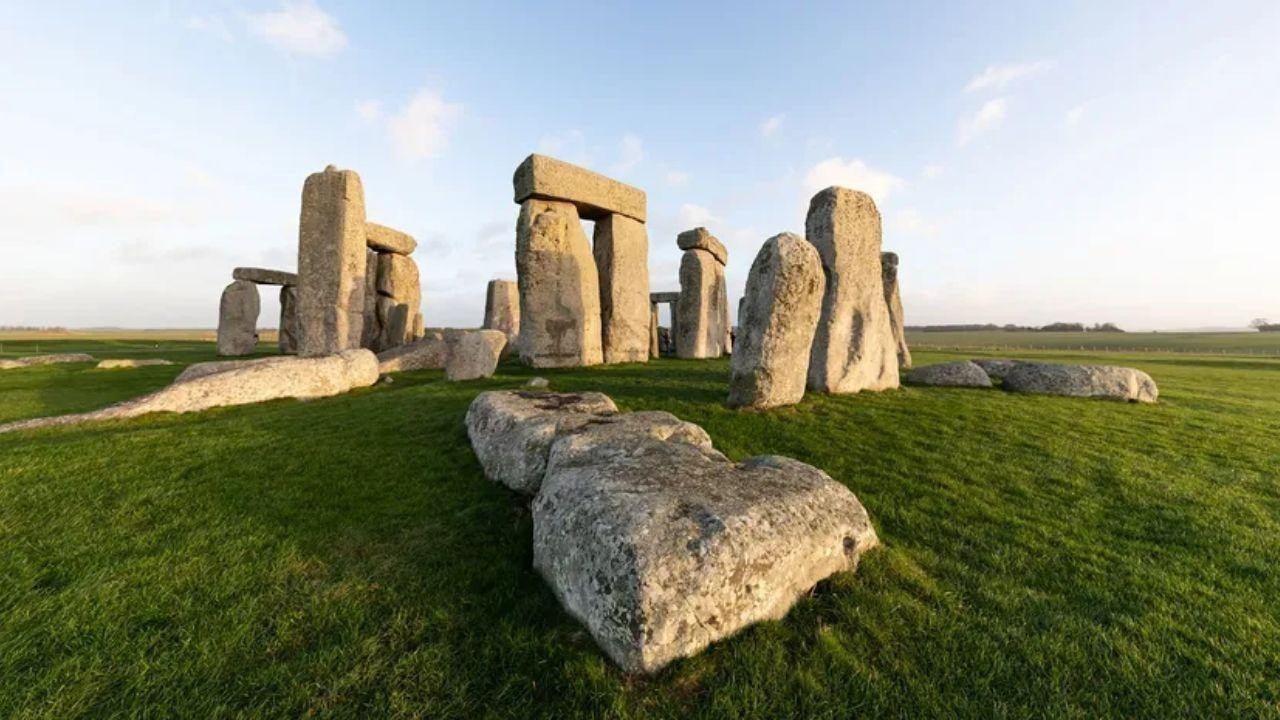 Ancient Mysteries: The Pyramids, Stonehenge, and More Unsolved Secrets