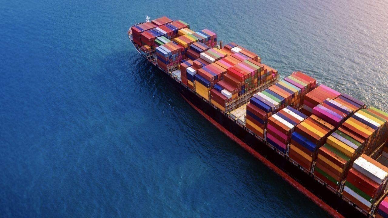 Abu Dhabi's Non-Oil Trade Hits AED 306B with 9% Growth