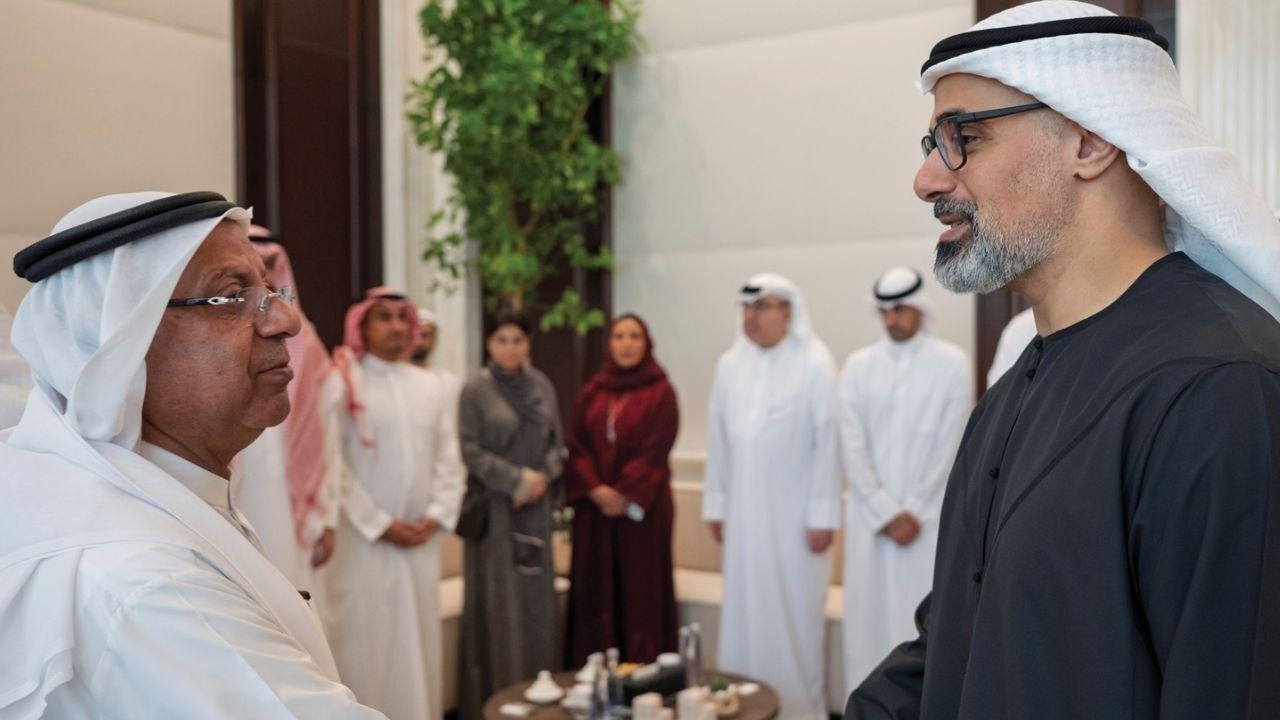 Khaled bin Mohamed Meets FBCG Delegation at Al Bateen