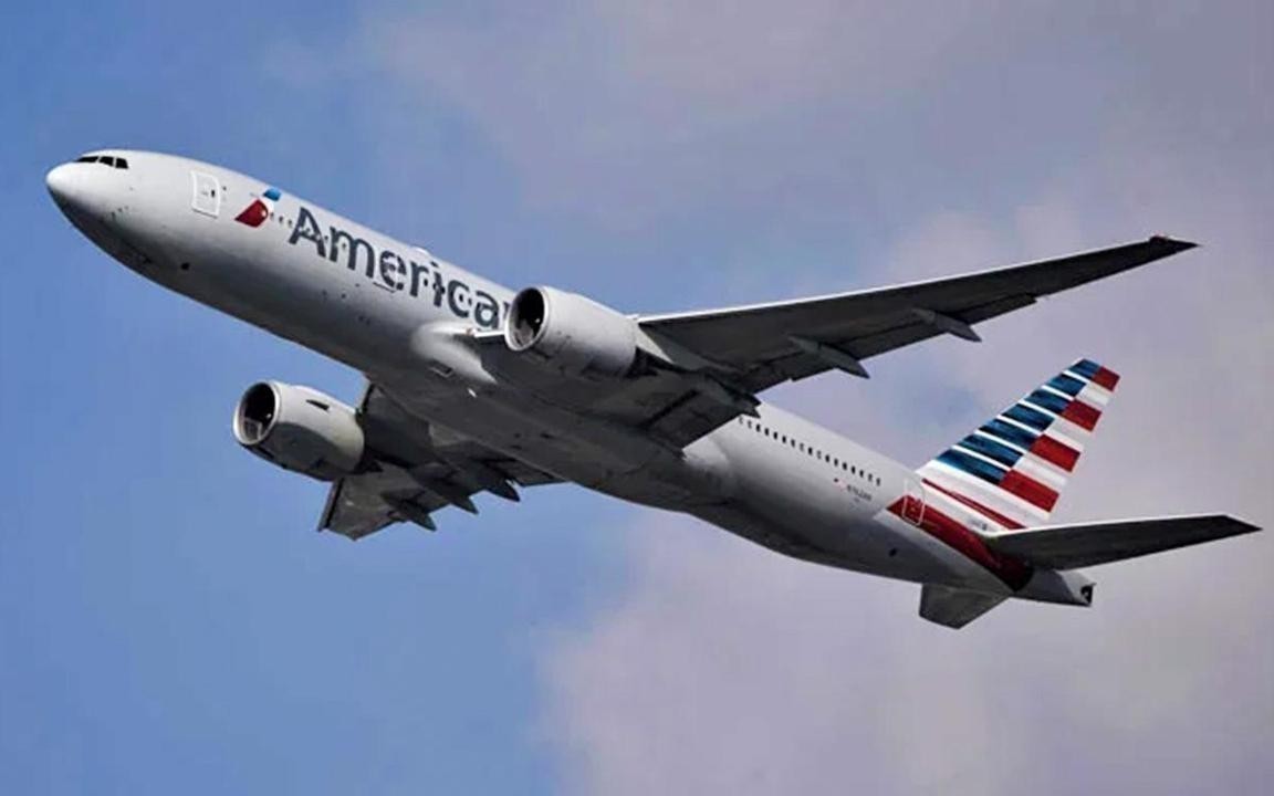 American Airlines flight makes 'hard landing' at Maui, 6 injured