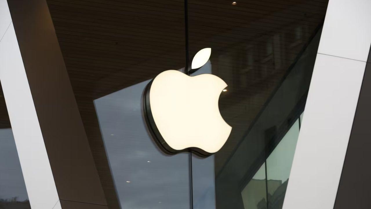 Apple unveils new iPad Air with AI features to boost demand