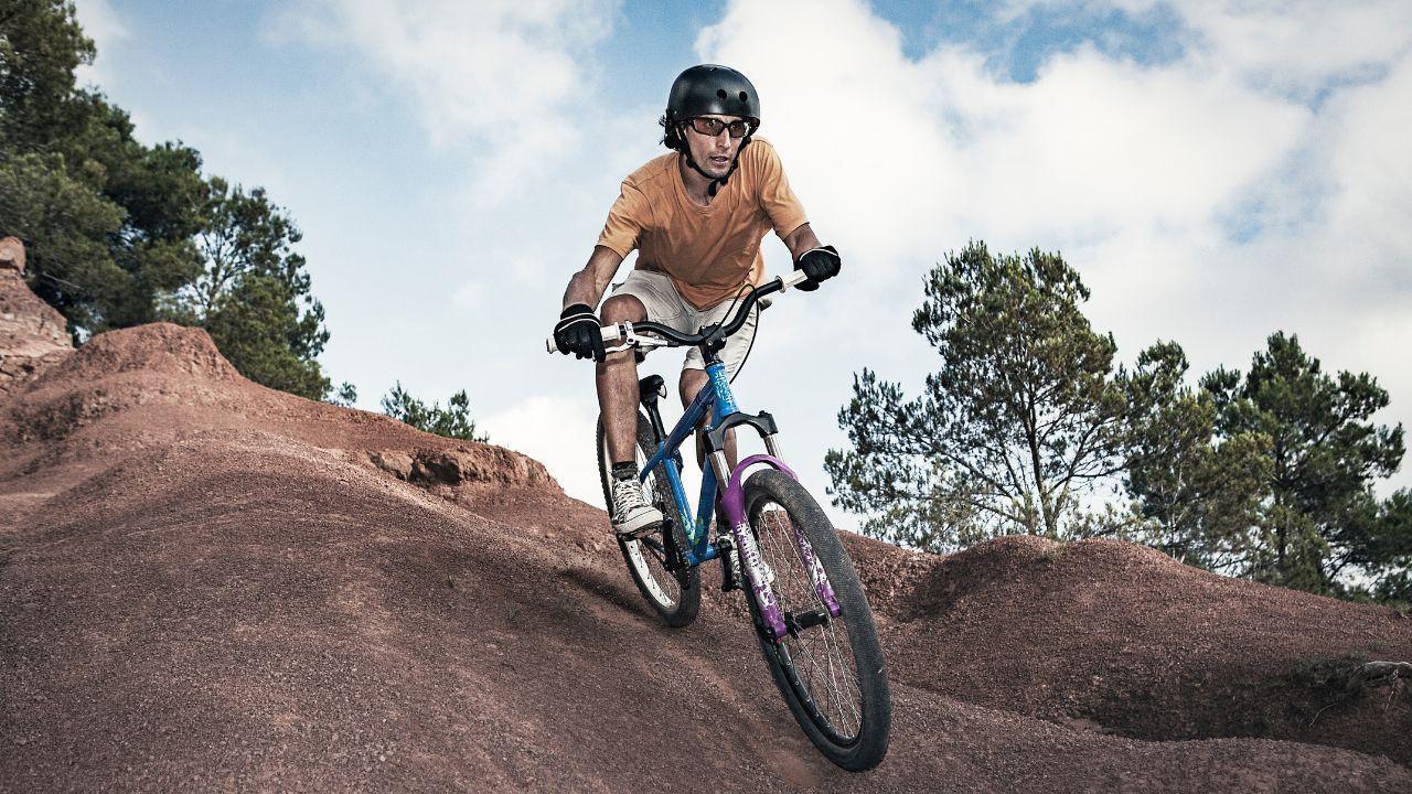 BMX Racing: Speed, Skill, and Spectacular Stunts Unleashed!