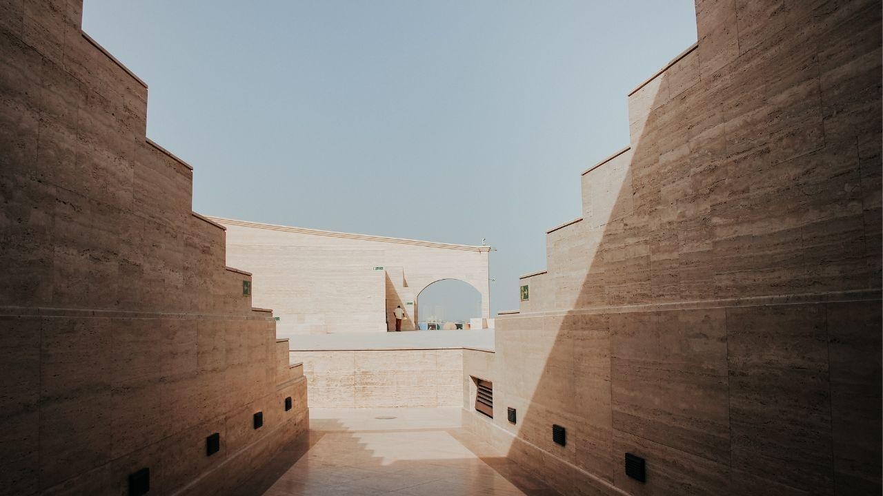 Hidden Gems: Ancient Sites in Modern Cities