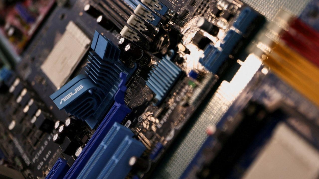 Taiwan to Keep Its Most Advanced Chip Technology at Home: Officials