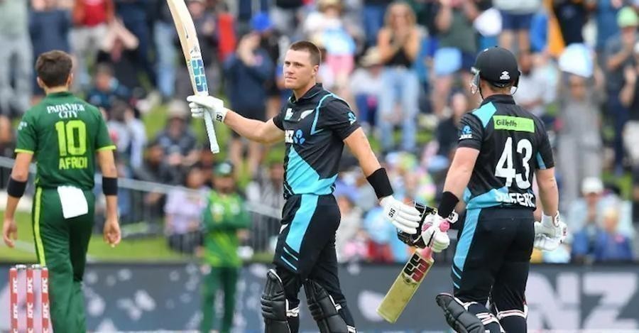 NZ star shatters T20I record, scores 27 in an over vs Pak