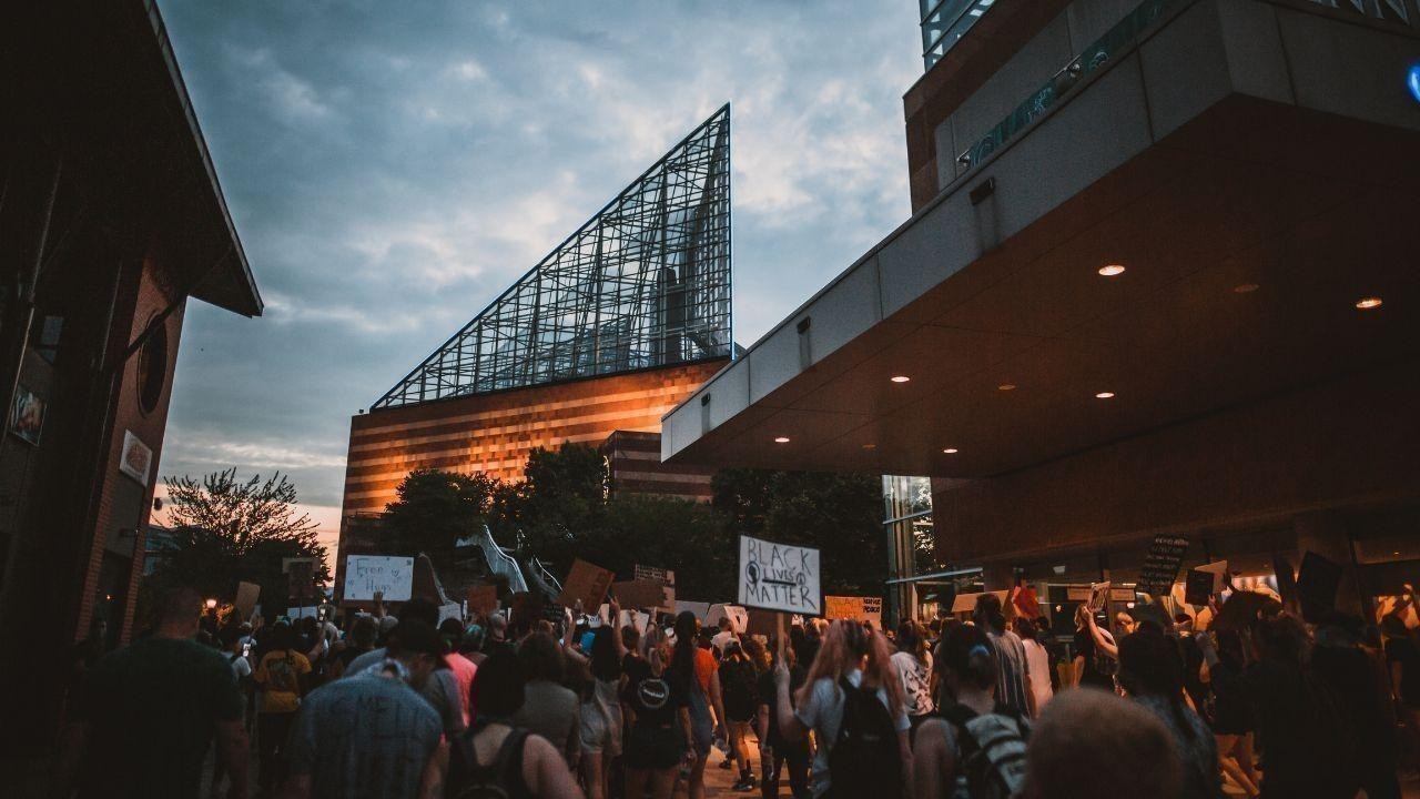 The Influence of Historical Stories in Shaping Collective Memory