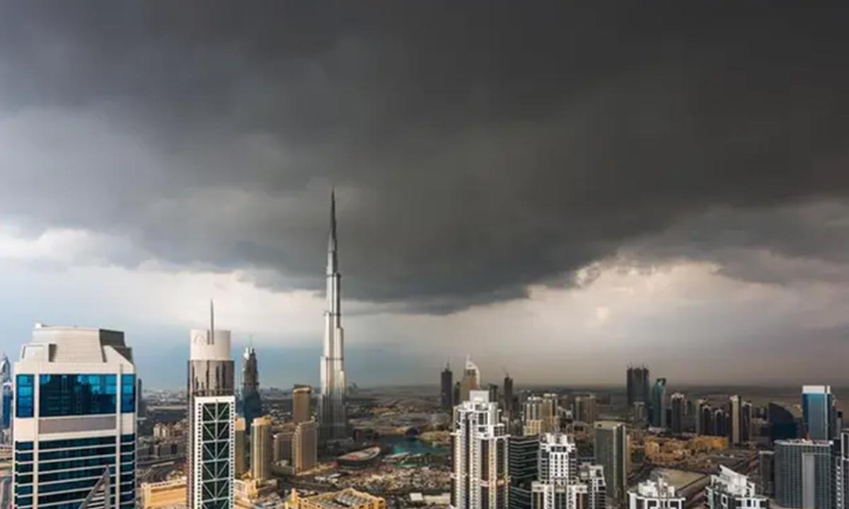 Anticipated Rainfall and Possible Mist in UAE Forecast