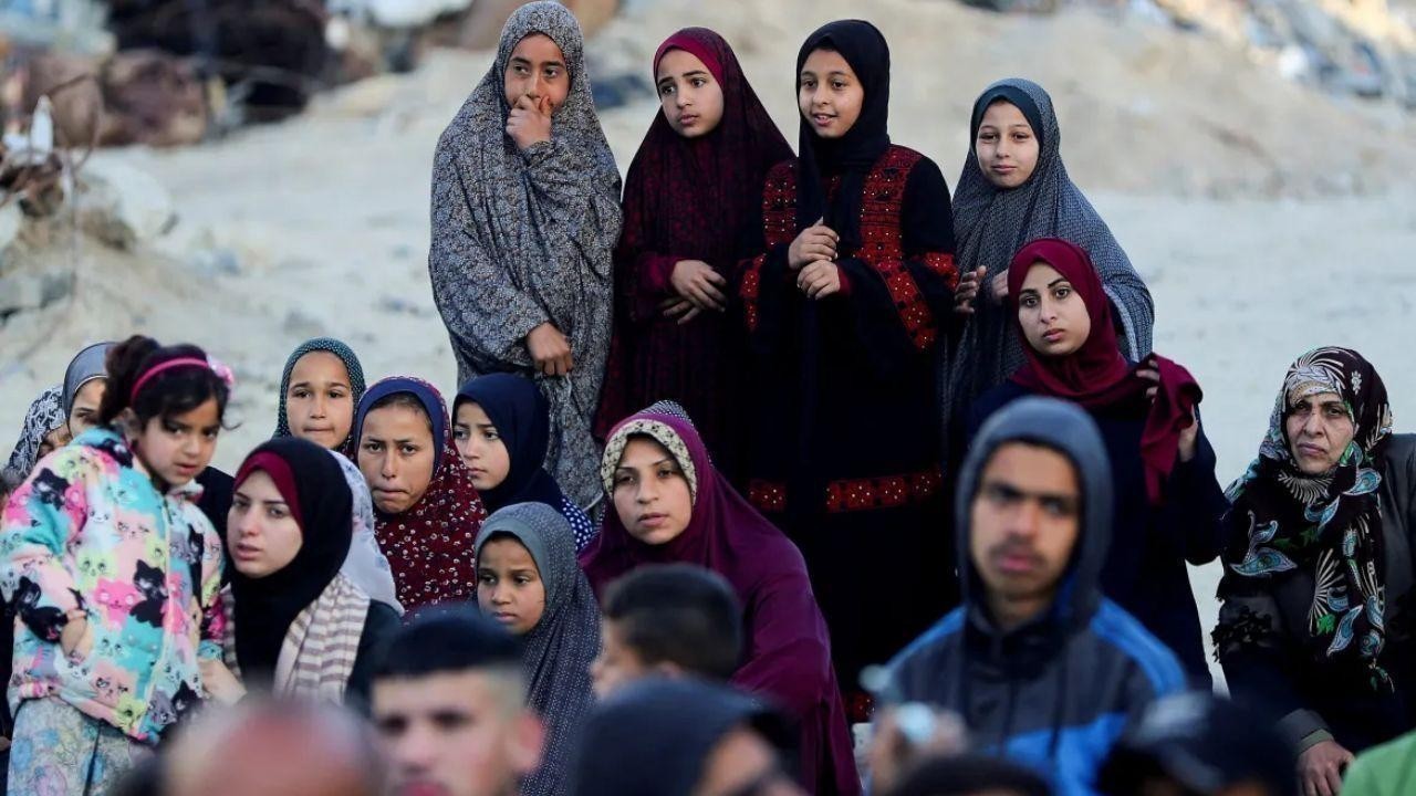 Gaza's Eid al-Fitr Marked by Loss, Struggle, and Ongoing Bombing