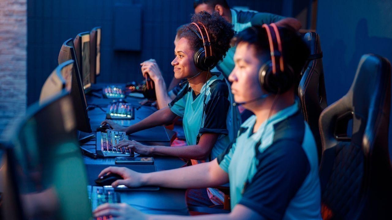 A Simple Look at How Esports is Growing in the World Economy