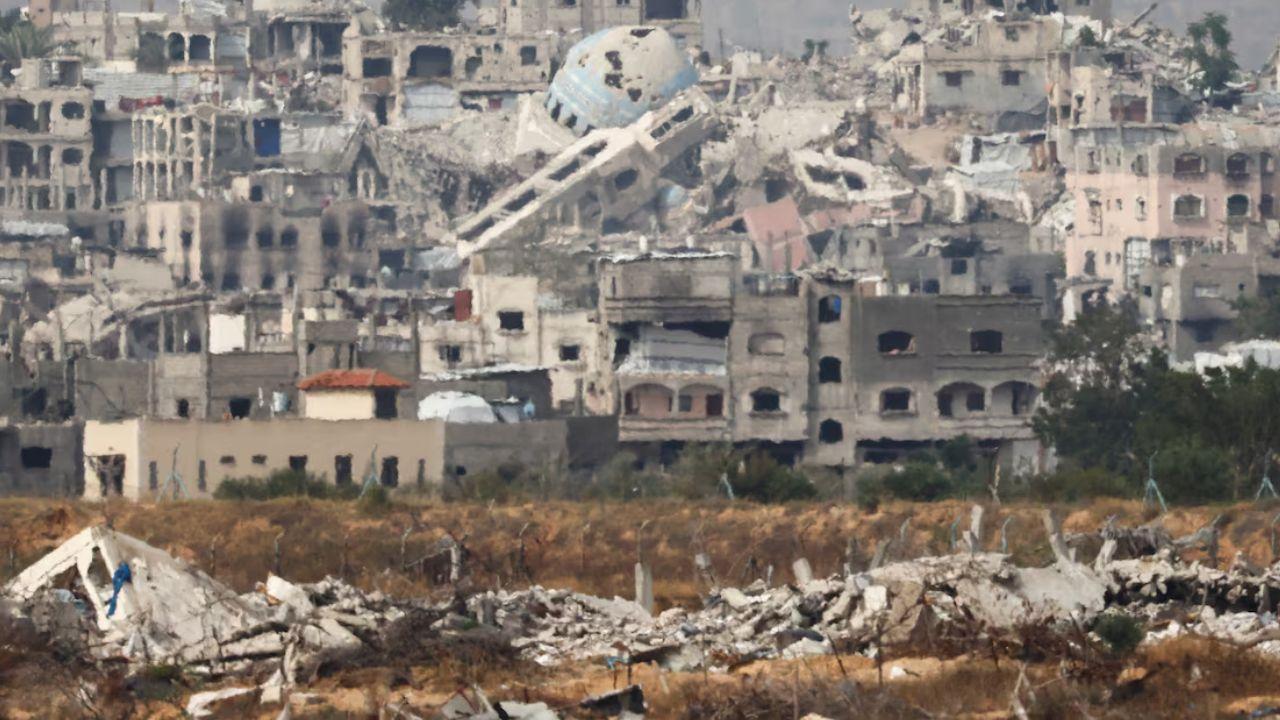 Israel, Hamas Restart Qatar Ceasefire Talks Amid Gaza Strikes and Aid Blockade