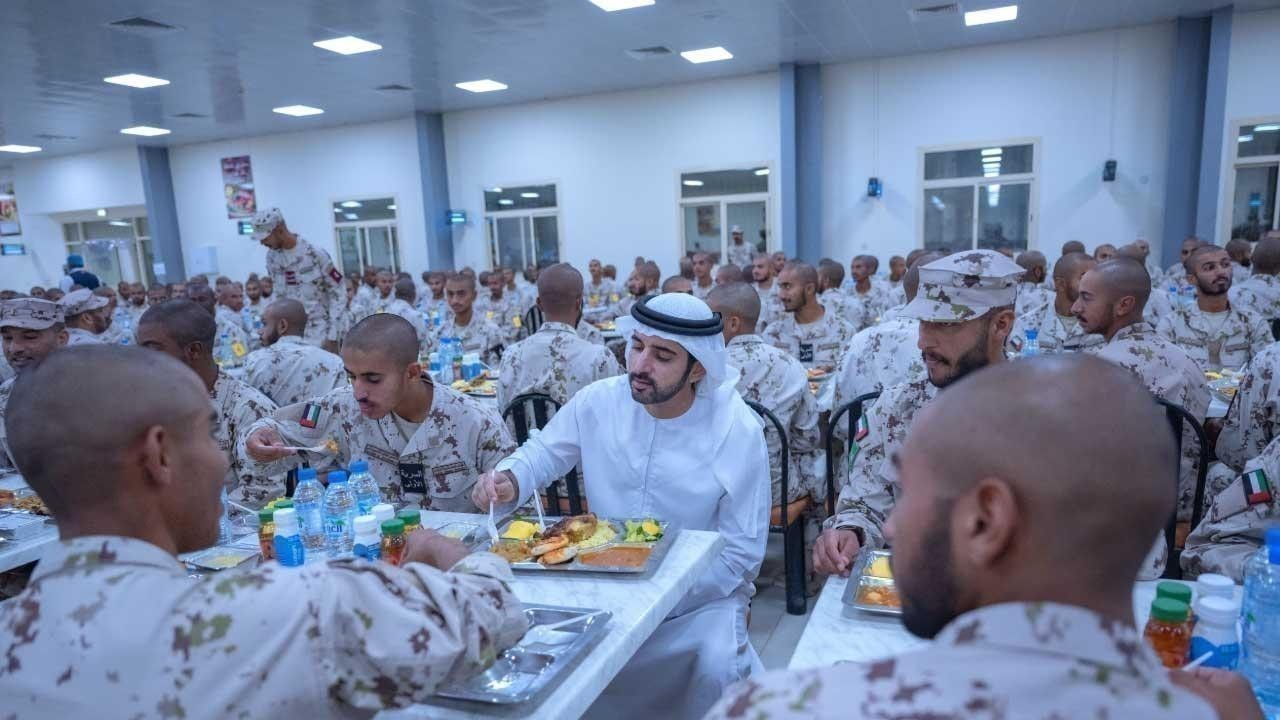 Hamdan bin Mohammed joins national service recruits for Iftar in Abu Dhabi