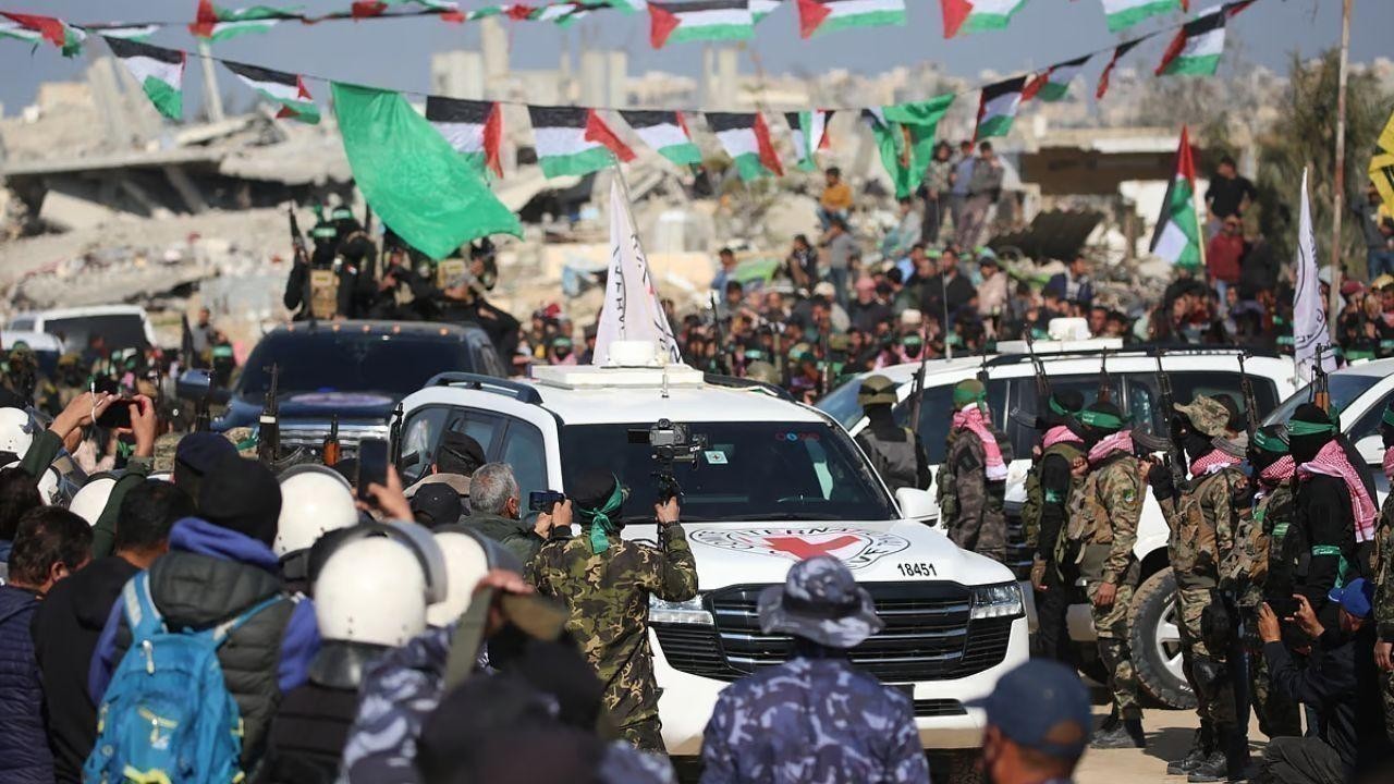 Hamas offers to release all hostages if Israel fully withdraws from Gaza