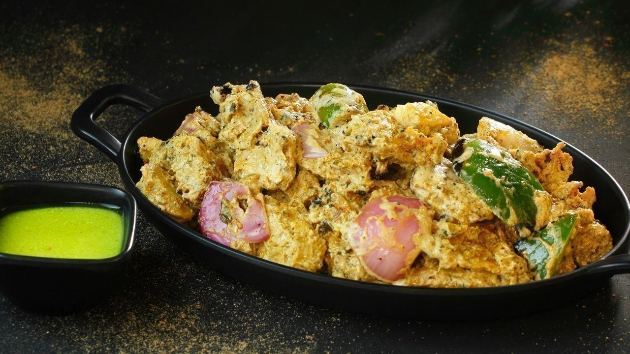 Savor the Flavor: Mouthwatering Malai Soya Chaap Roll Recipe