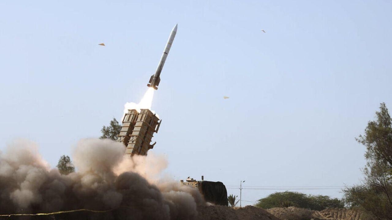 US Punishes Iran, China, UAE for Helping Iran's Missile Program