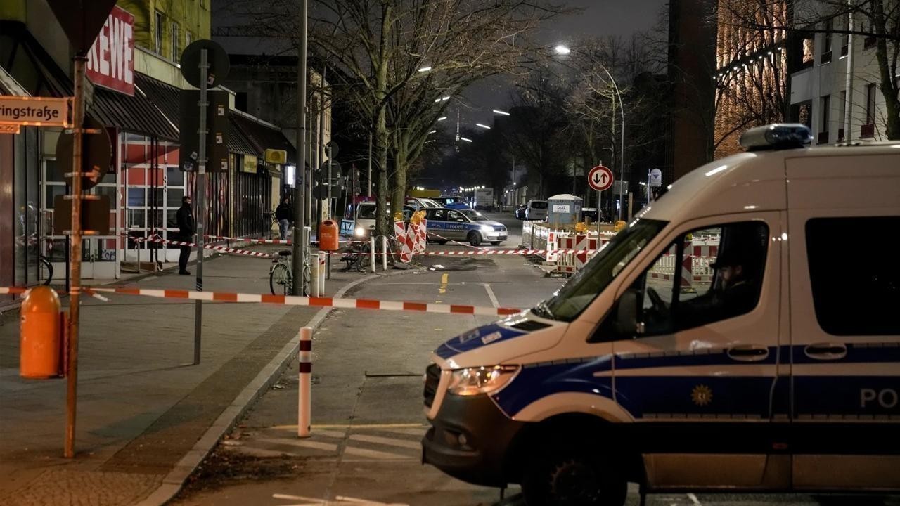 Knife attack in Germany on New Year's Eve leaves many injured, suspect held