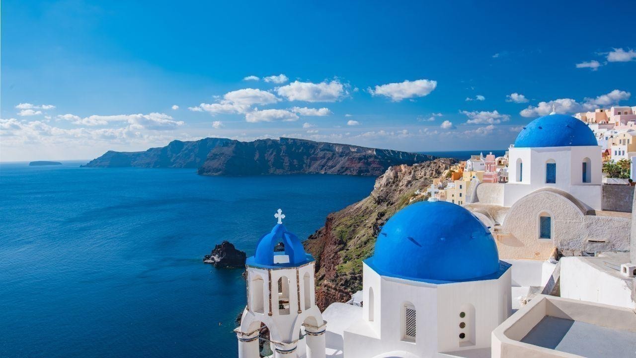 Santorini: Where Fairy Tales Come True in the Aegean Sea
