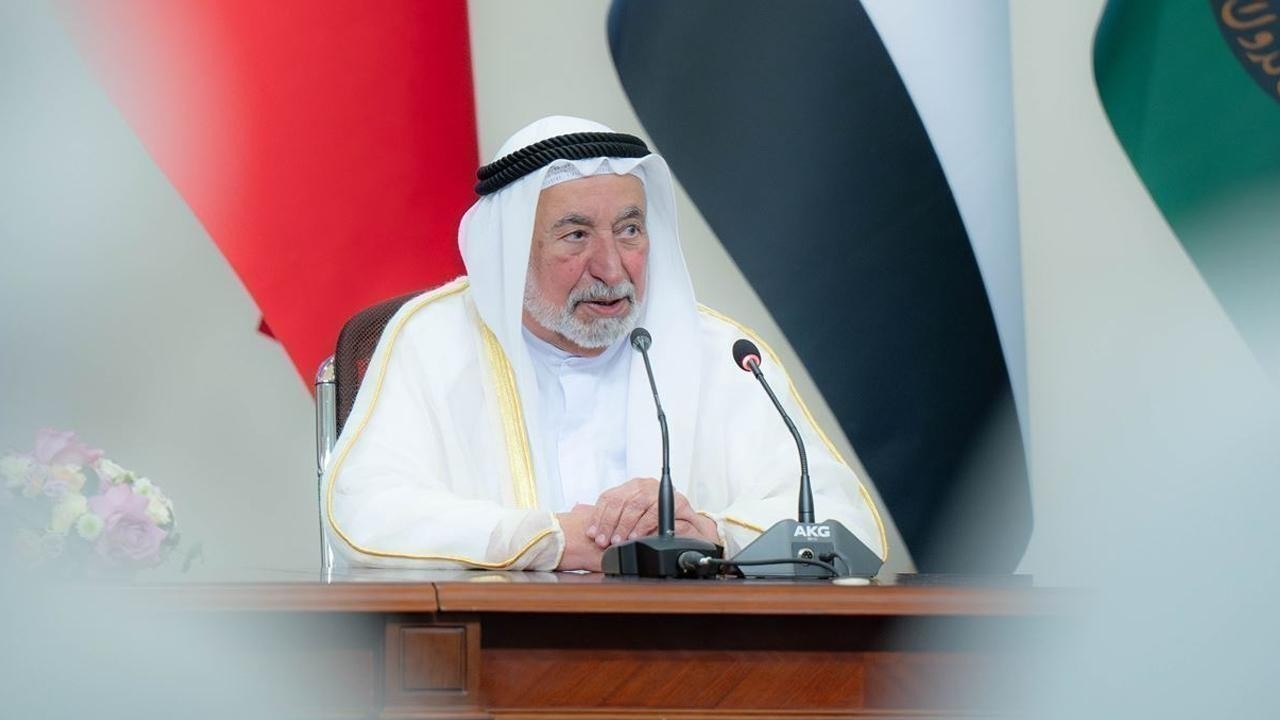 Sharjah Ruler warmly welcomes Gulf Bridges participants in the emirate