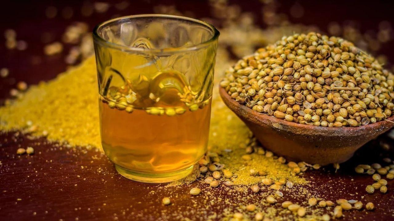 Detox Your Body Naturally with Soaked Coriander Water