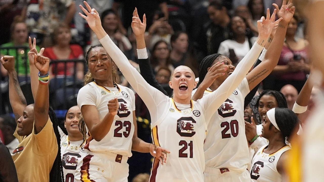 South Carolina to face UConn in NCAA title game rematch