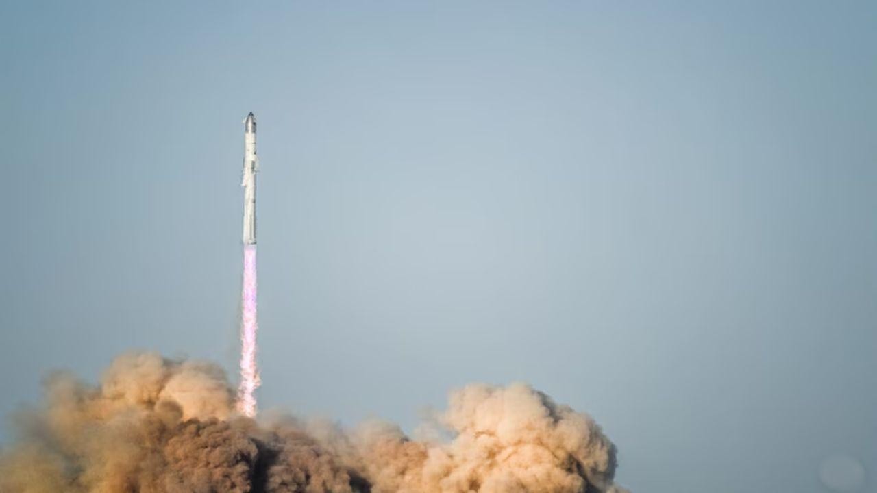 240 Flights Disrupted After Explosion of Elon Musk's SpaceX Starship