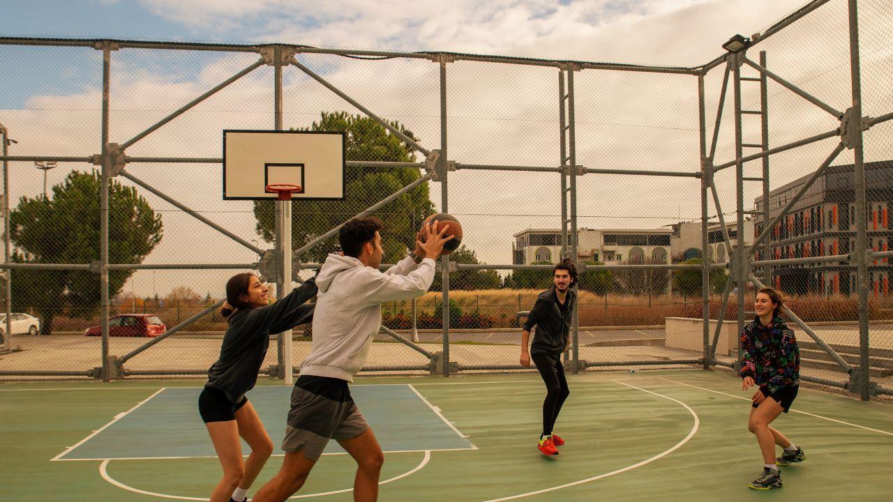 How Sports Help the Economy Grow Around the World