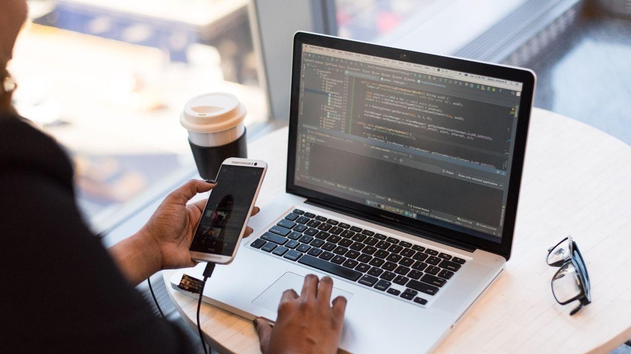 The Role of Technology in Business Growth and Digital Transformation