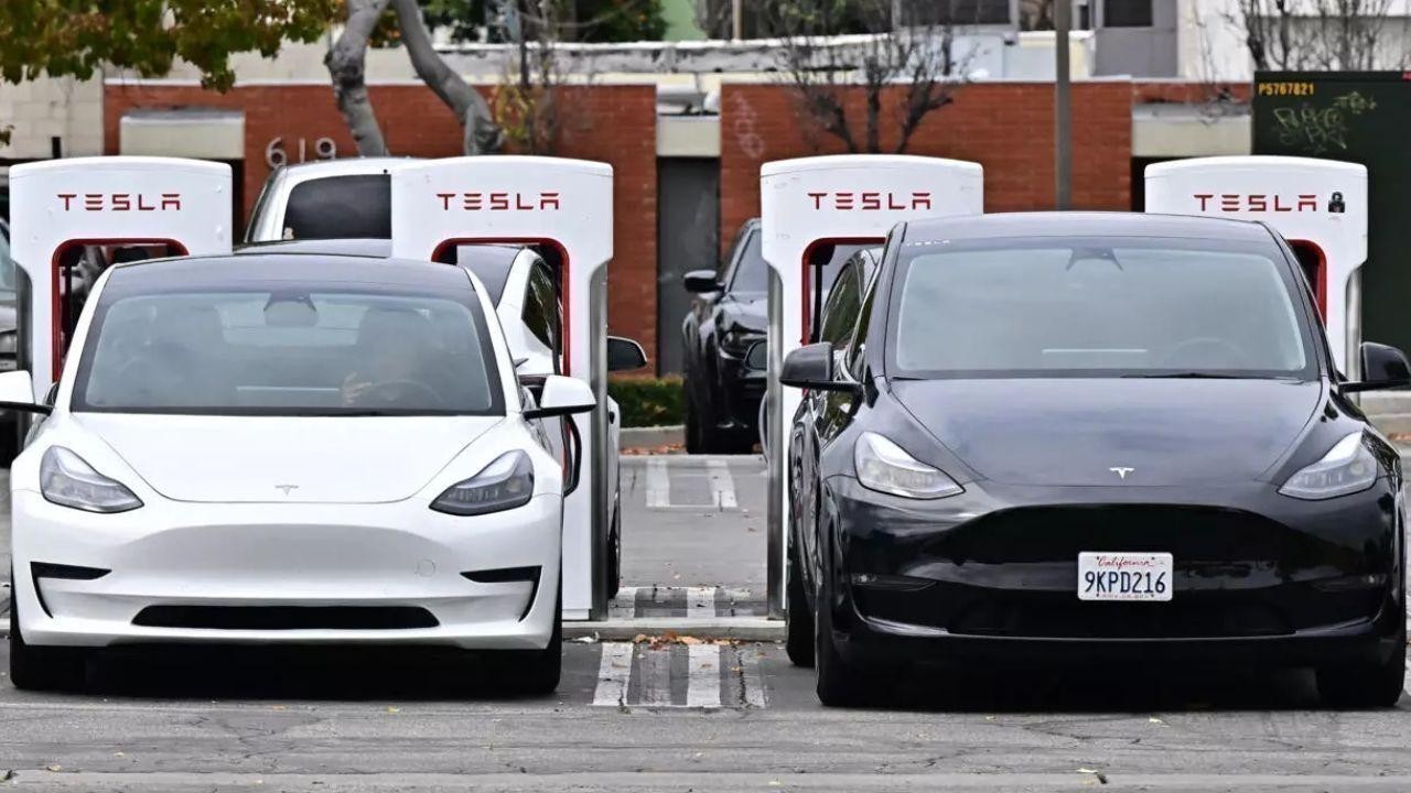 Tesla Troubles: Speed Bump Or Early Signs Of Impending Crash