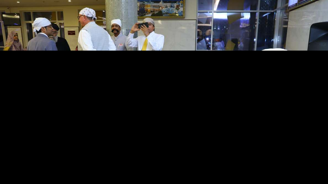 Dubai Gurudwara  holds interfaith iftar for over 250 people during Ramadan.