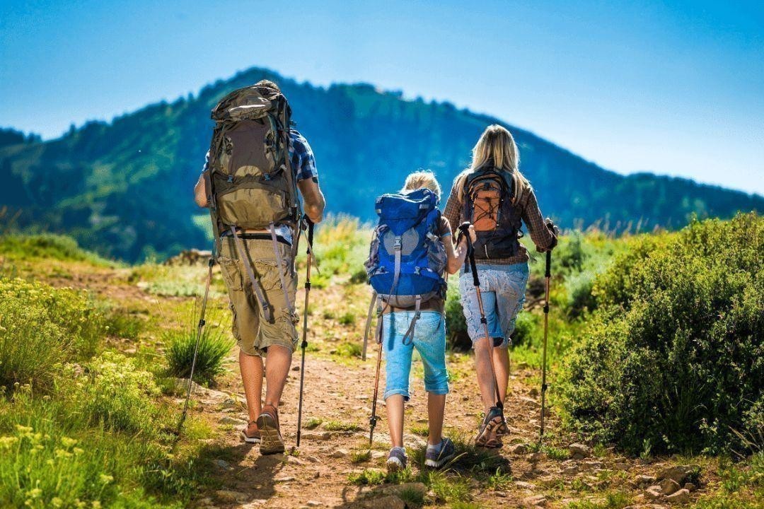 6 Ways Hiking Helps Your Fitness and Mental Health