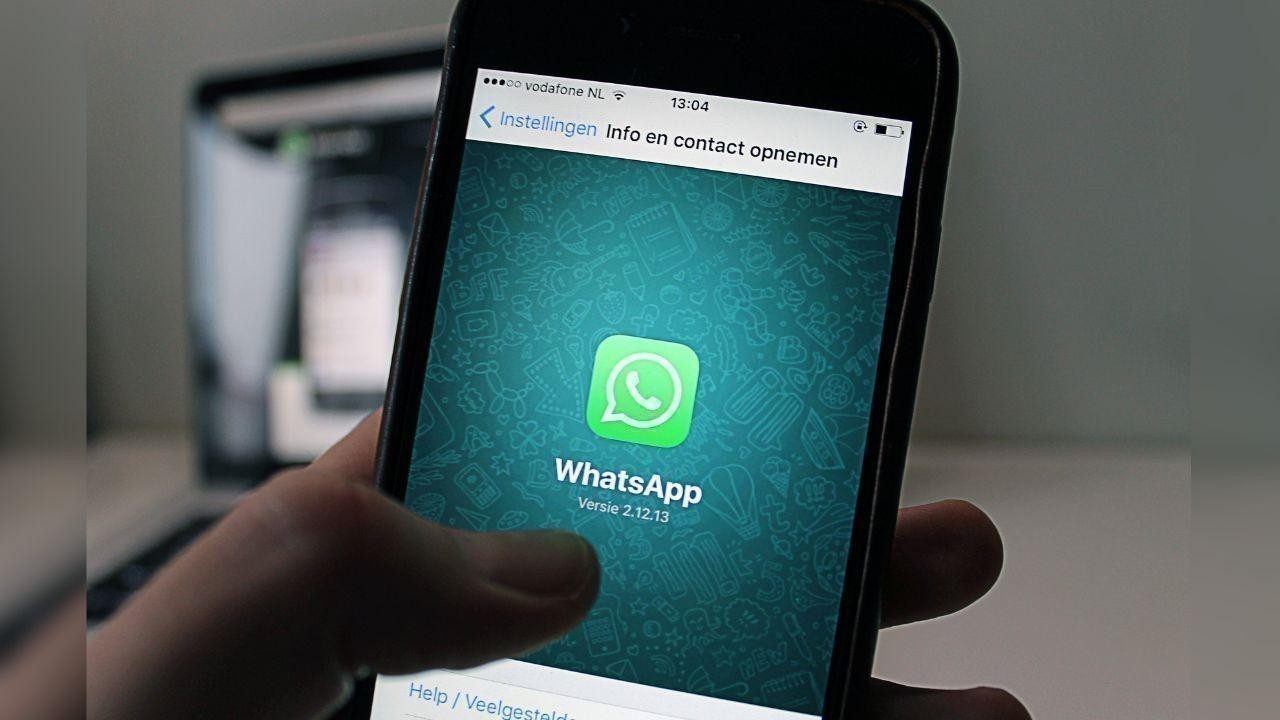 WhatsApp Testing Multiple Account Support on iOS in New Beta