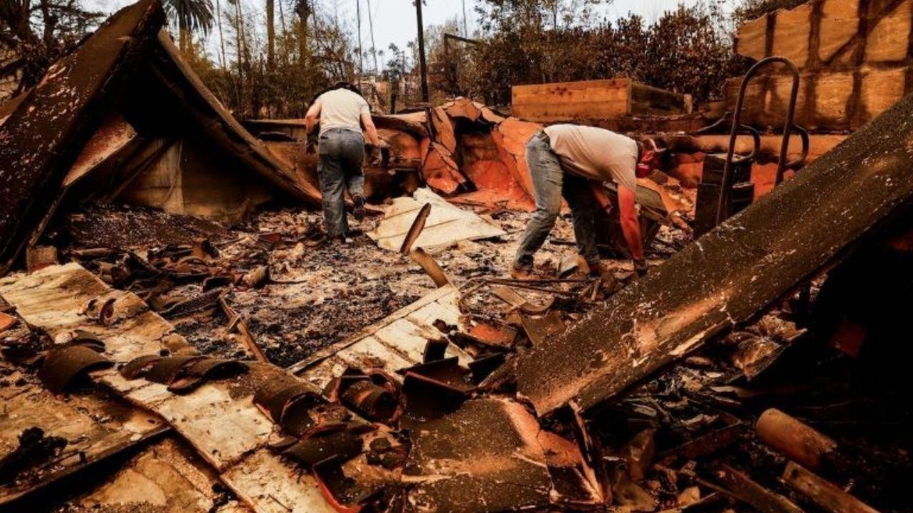 LA Wildfires Destroy Thousands of Homes, Death Toll Reaches 10
