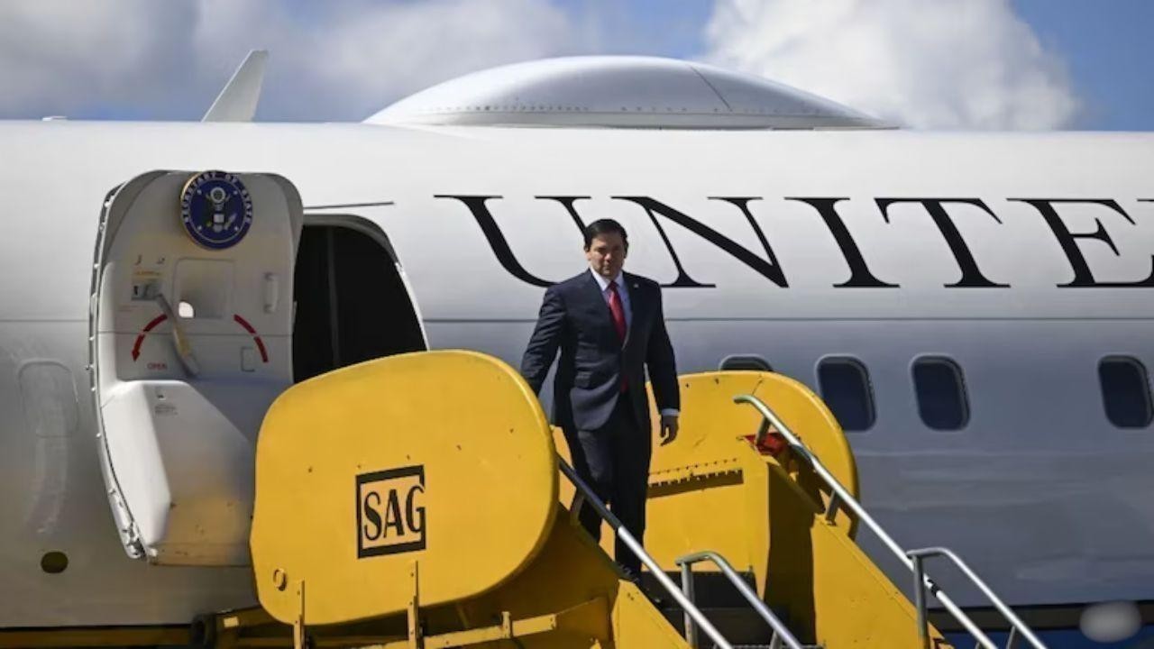 Plane Carrying Marco Rubio to Germany Returns Due to Mechanical Issue