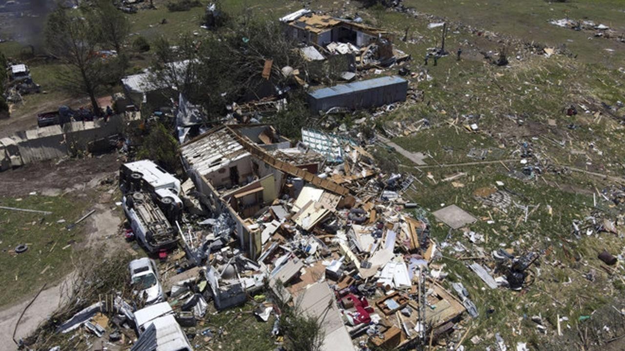 Tornadoes and Extreme Storms Hit US States, Killing 15 and Causing Widespread Damage
