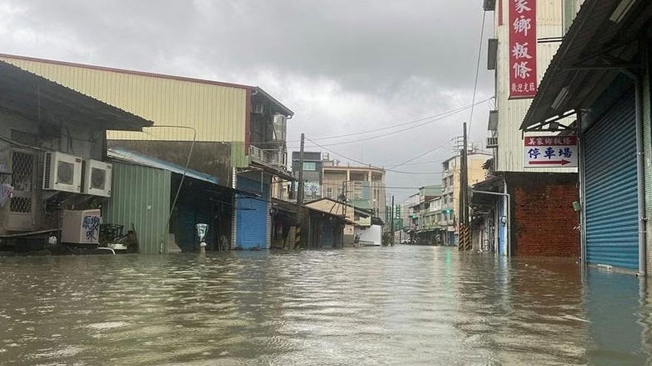 Typhoon Gaemi Hits China After Taiwan, Thousands Evacuated Amid Flood Warnings
