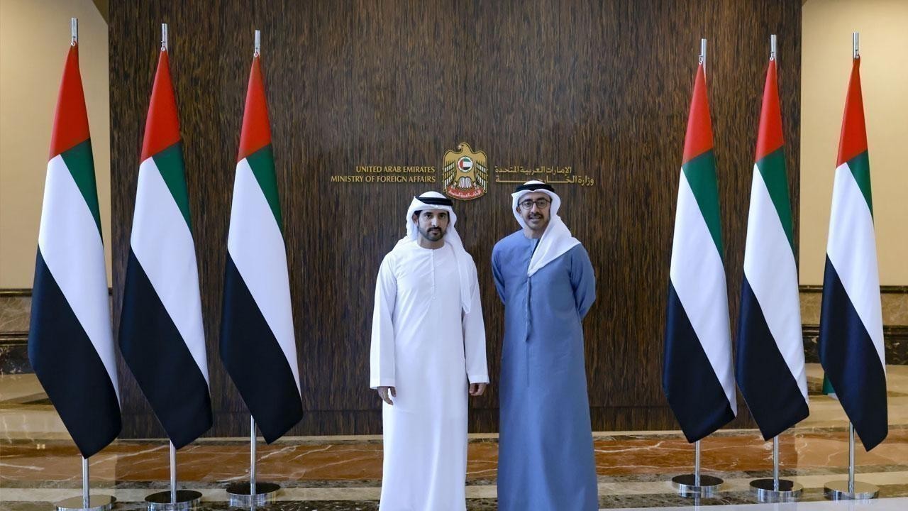 Hamdan bin Mohammed Visits Ministry of Foreign Affairs in Abu Dhabi to Strengthen Relations