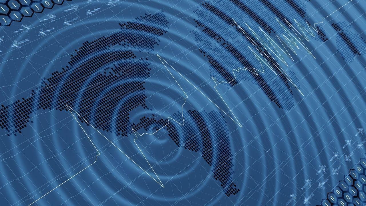 5.6 Magnitude Earthquake Strikes Japan Tsunami Warning Issued