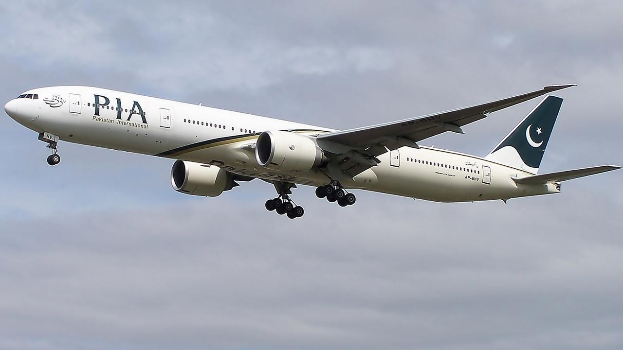 Pakistan International Airlines 304 Crew Members Ensure Smooth Flights for Every Journey