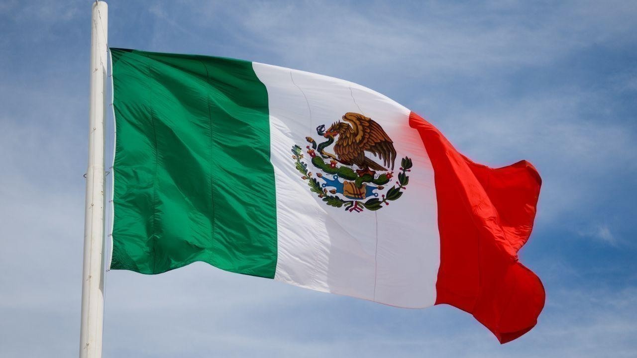 Mexico’s Ruling Party Nears Majority in Both Houses Congress After 2 Senators Defect