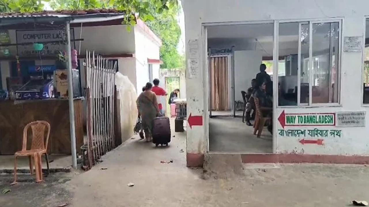 Indian Visa Centres in Bangladesh Shut Indefinitely Amid Unstable Situation