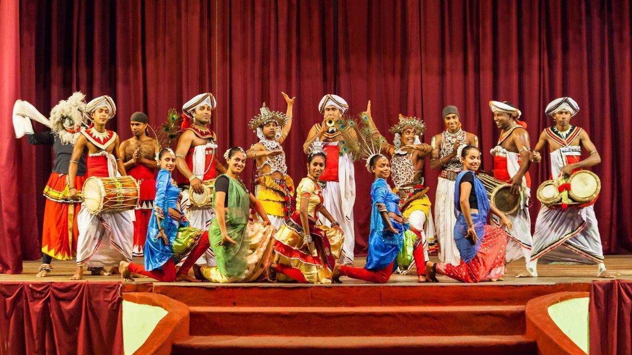 Connecting Cultures: The Importance of Cultural Exchange Programs