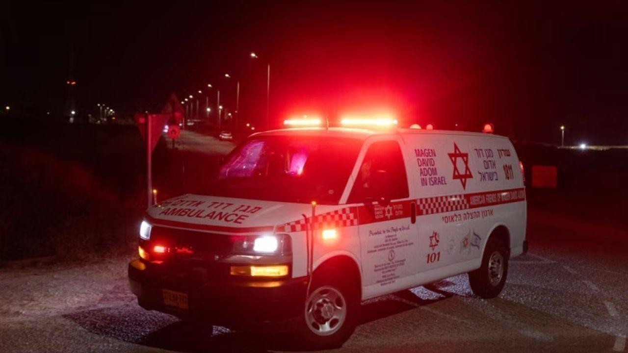 WHO and Palestine Red Crescent Supply Essential Aid to Two Gaza Hospitals