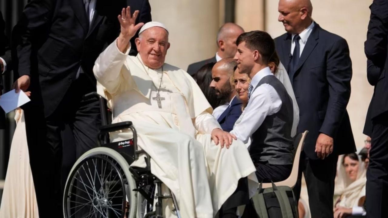 Pope Francis Arrives in Indonesia to Begin Asia-Pacific Tour