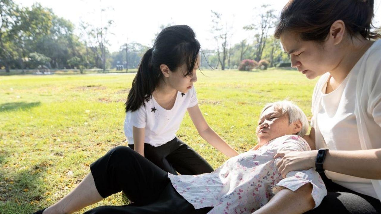 Stay Safe in Dubai Heat: Simple Tips to Prevent Heat Sickness