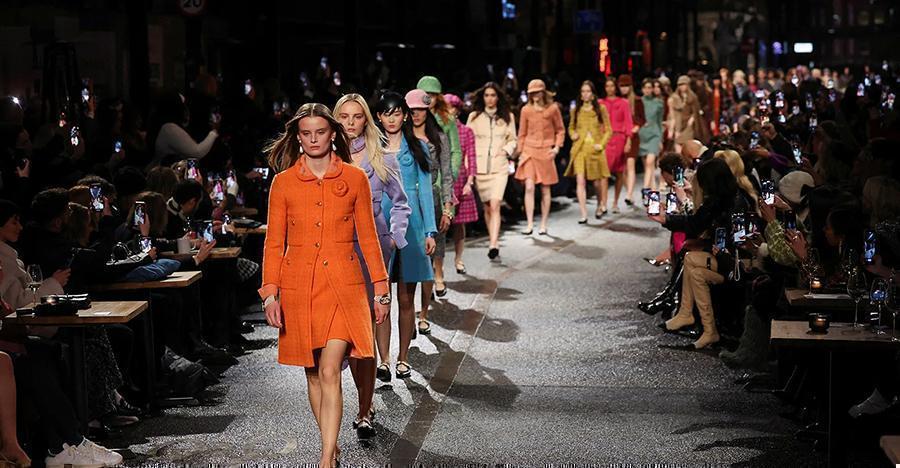 Chanel's Glamorous Show in Manchester