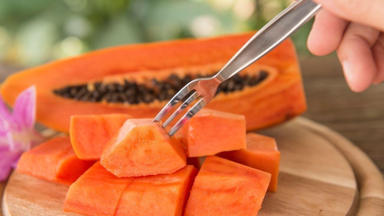 Top 5 Fruits for Encouraging Hair Growth and Shine