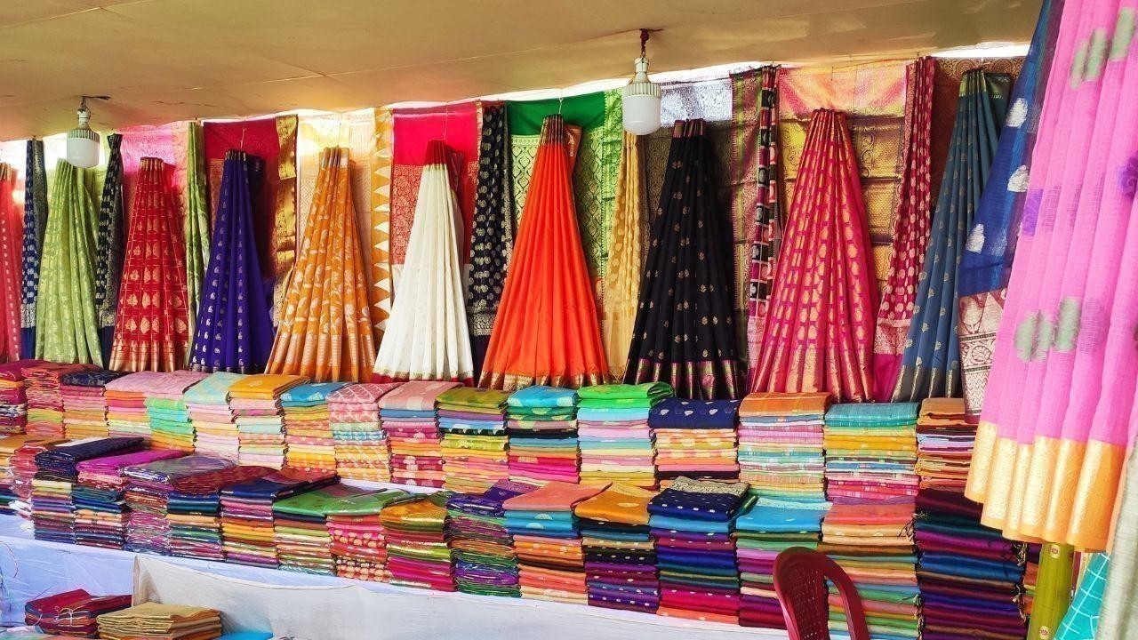 Saree The Timeless Symbol of Indian Fashion and Tradition
