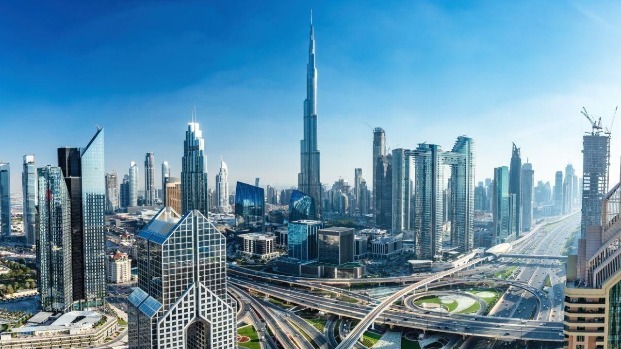 Reddit User Calls Bangalore Flats 'Speculative Money Parking,' Sparks UAE Debate