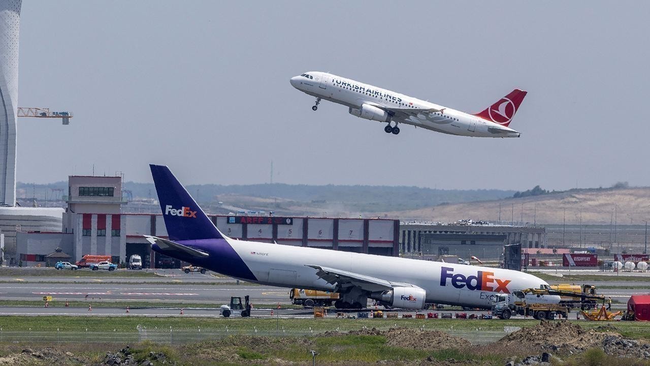 Boeing cargo plane crashes in Istanbul due to landing gear failure