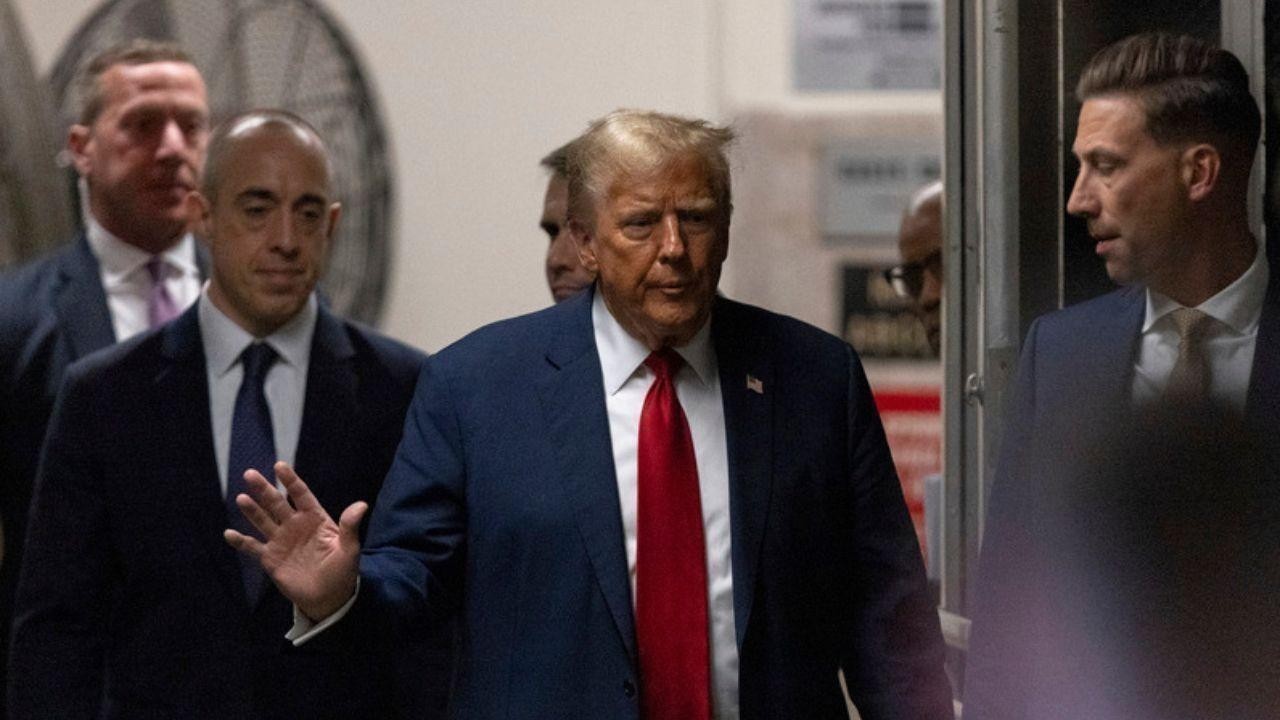 White House lawyer shocked at Trump’s Charlottesville comment, labels it political suicide. White House lawyer shocked at Trump’s Charlottesville comment, labels it political suicide.